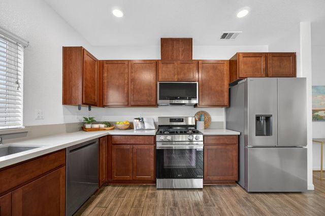 8308 Kossum Way, Elk Grove, CA 95624