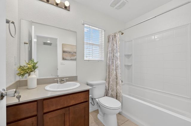 8308 Kossum Way, Elk Grove, CA 95624