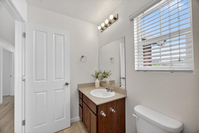 8308 Kossum Way, Elk Grove, CA 95624