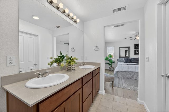 8308 Kossum Way, Elk Grove, CA 95624