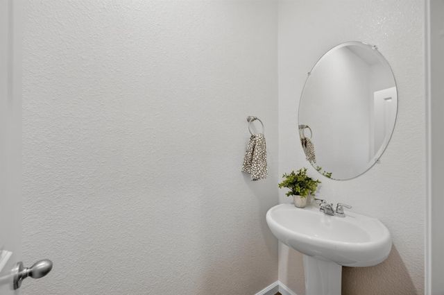8308 Kossum Way, Elk Grove, CA 95624