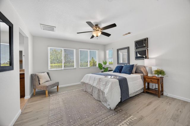 8308 Kossum Way, Elk Grove, CA 95624