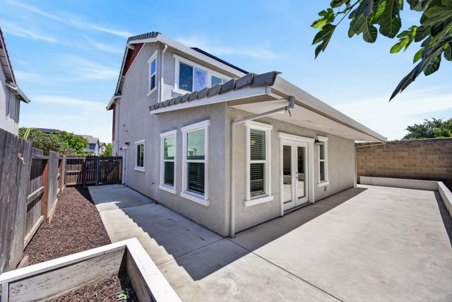 8308 Kossum Way, Elk Grove, CA 95624