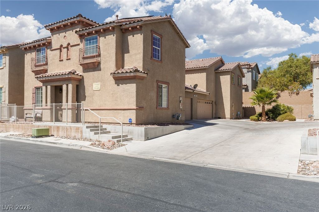 7945 Crimson Point Street, Las Vegas, NV 89149 — photo 4
