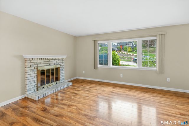 433 Gaylord Drive, Waterbury, CT 06708