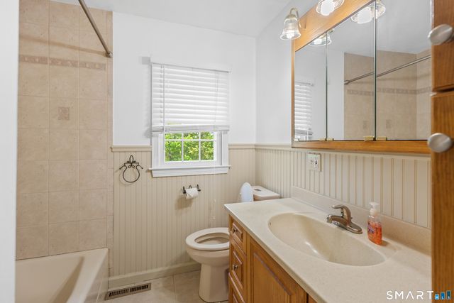 433 Gaylord Drive, Waterbury, CT 06708