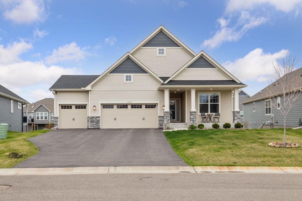 7393 Emily Circle, Lino Lakes, MN 55038