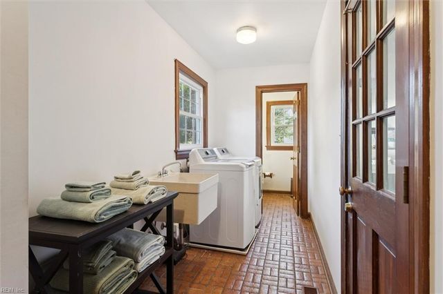 121 River Point DR, Yorktown, VA 23693