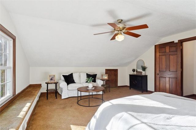 121 River Point DR, Yorktown, VA 23693