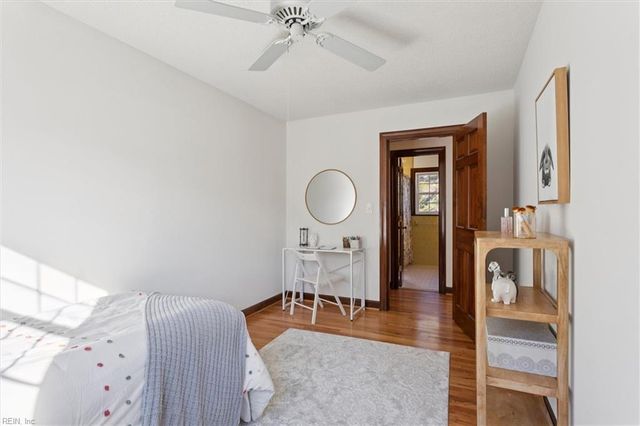 121 River Point DR, Yorktown, VA 23693