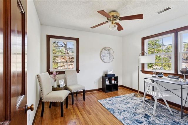 121 River Point DR, Yorktown, VA 23693