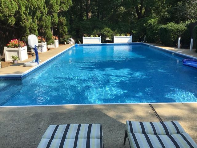 121 River Point DR, Yorktown, VA 23693