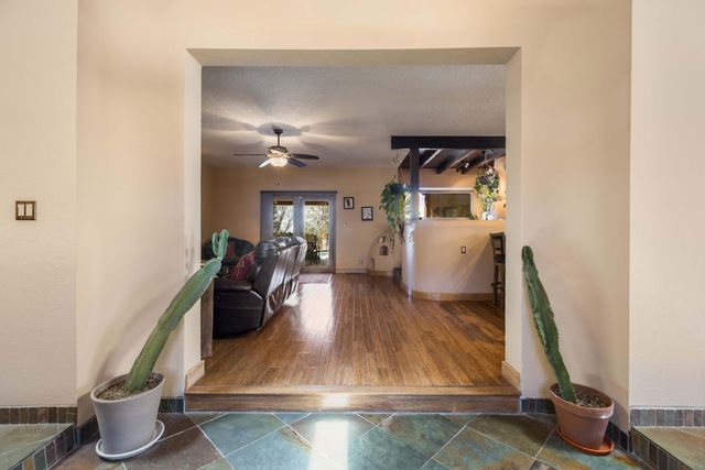 3305 Ocotillo Court NE, Albuquerque, NM 87111