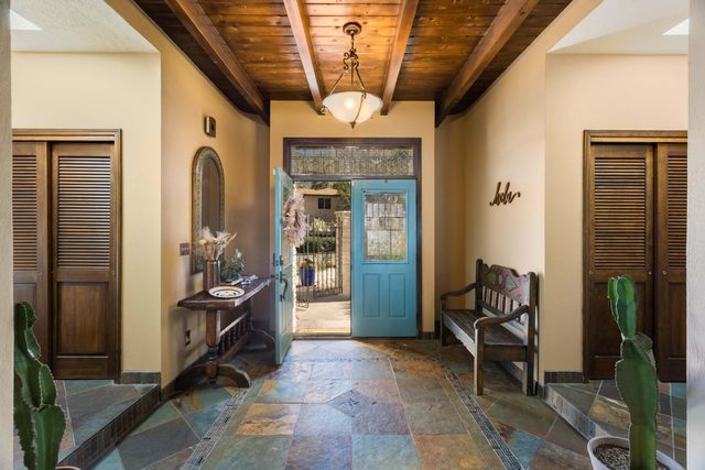 3305 Ocotillo Court NE, Albuquerque, NM 87111