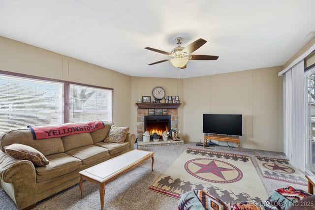 575 N Elm Street, Jennings, OK 74038