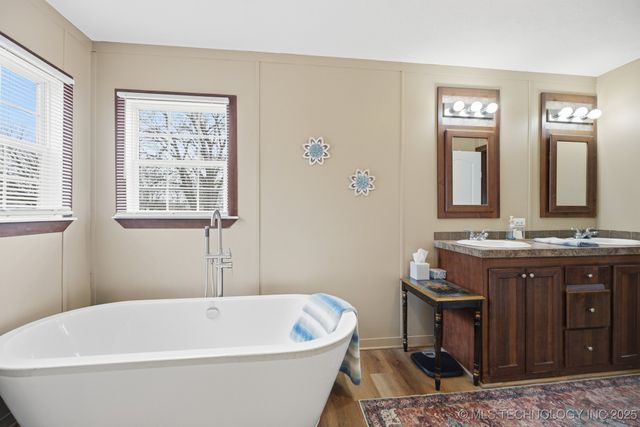 575 N Elm Street, Jennings, OK 74038