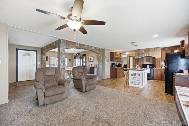 575 N Elm Street, Jennings, OK 74038