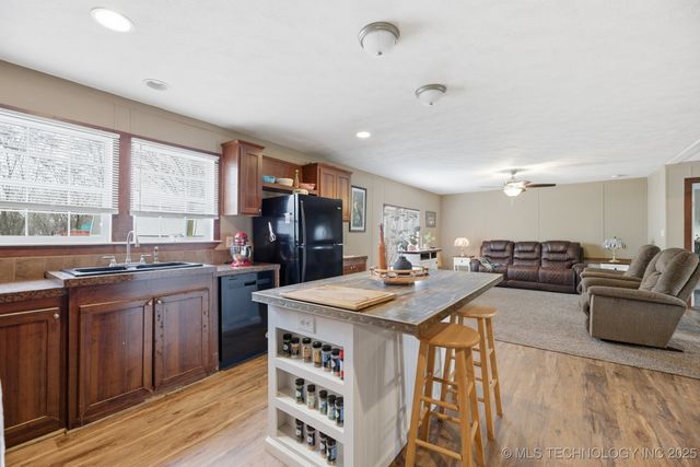 575 N Elm Street, Jennings, OK 74038