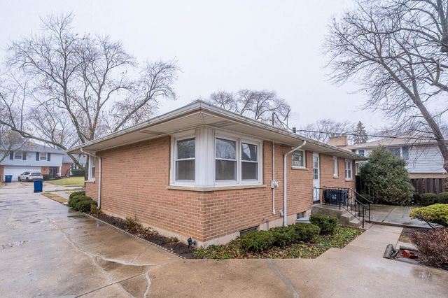 533 Flossmoor Avenue, Waukegan, IL 60085