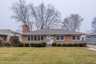 533 Flossmoor Avenue, Waukegan, IL 60085