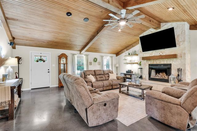 17323 Rabon Chapel Road, Montgomery, TX 77316