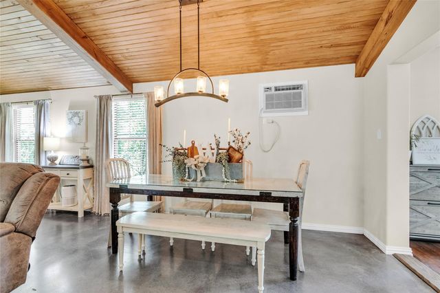 17323 Rabon Chapel Road, Montgomery, TX 77316