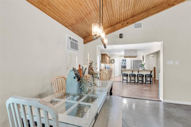 17323 Rabon Chapel Road, Montgomery, TX 77316