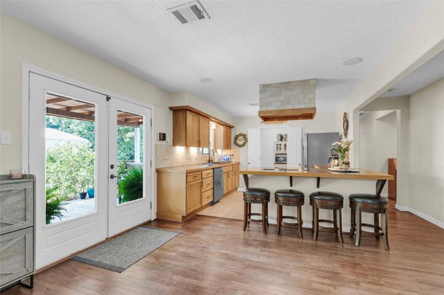 17323 Rabon Chapel Road, Montgomery, TX 77316