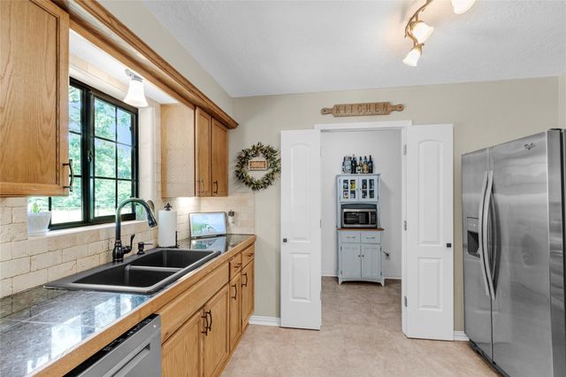 17323 Rabon Chapel Road, Montgomery, TX 77316