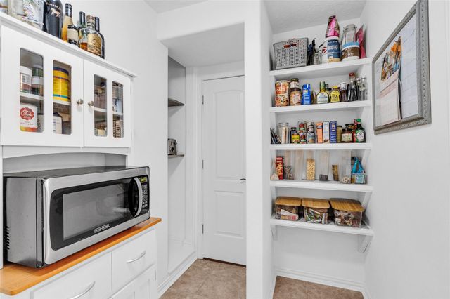 17323 Rabon Chapel Road, Montgomery, TX 77316