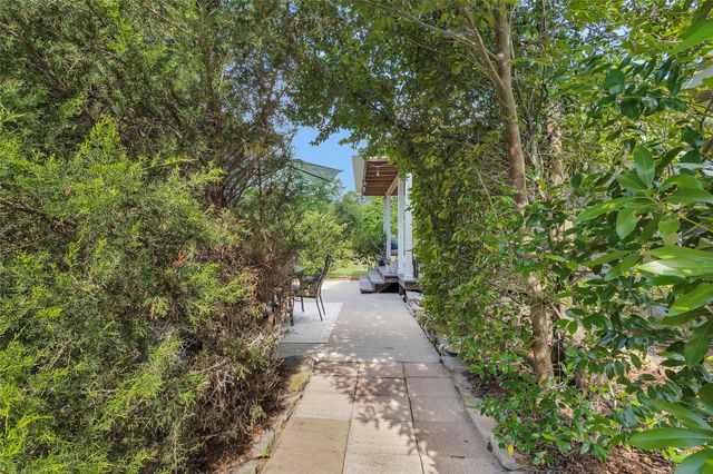17323 Rabon Chapel Road, Montgomery, TX 77316