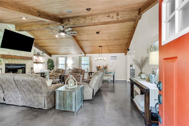 17323 Rabon Chapel Road, Montgomery, TX 77316