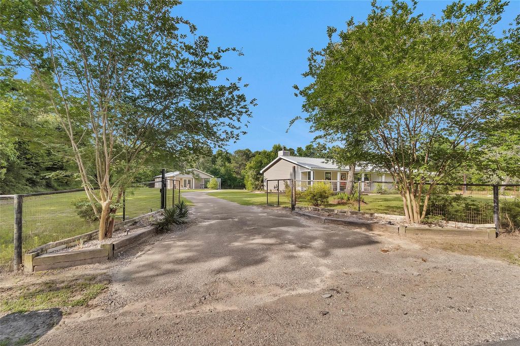 17323 Rabon Chapel Road, Montgomery, TX 77316