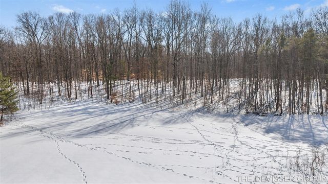 D Rolling Ridge Road Avenue, Allegan, MI 49010