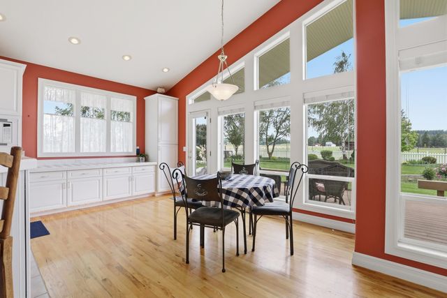 6909 W Ridgeway Dr, Deer Park, WA 99006