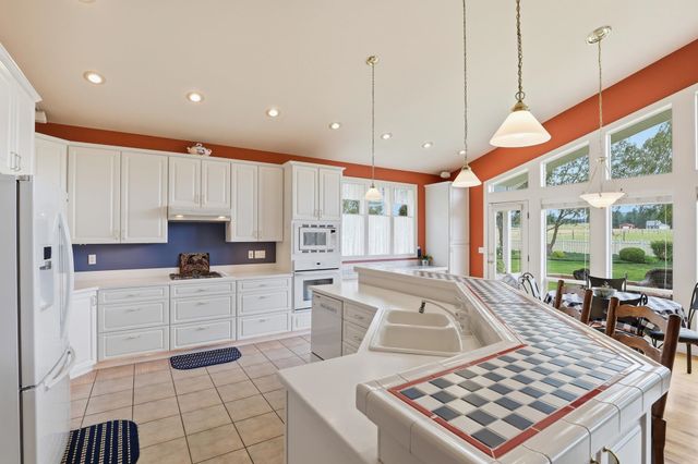 6909 W Ridgeway Dr, Deer Park, WA 99006