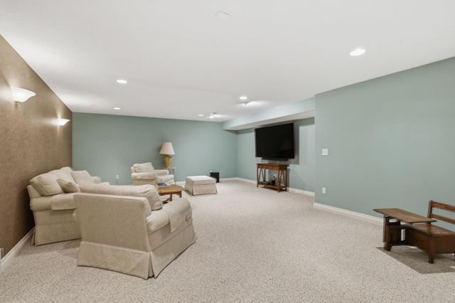 6909 W Ridgeway Dr, Deer Park, WA 99006