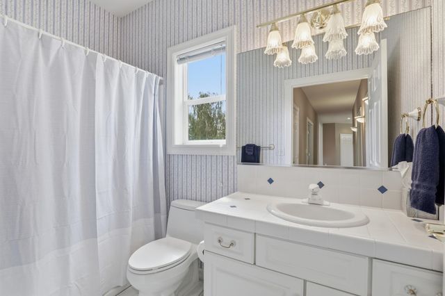6909 W Ridgeway Dr, Deer Park, WA 99006