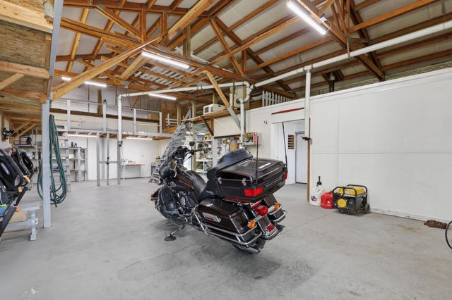 6909 W Ridgeway Dr, Deer Park, WA 99006