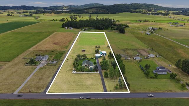 6909 W Ridgeway Dr, Deer Park, WA 99006