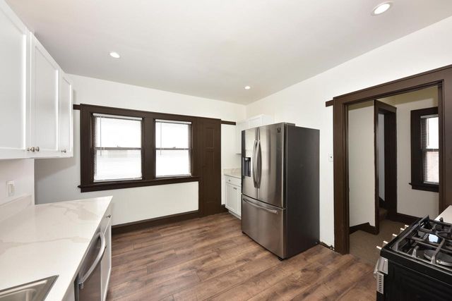 2953 N 56th STREET, Milwaukee, WI 53210