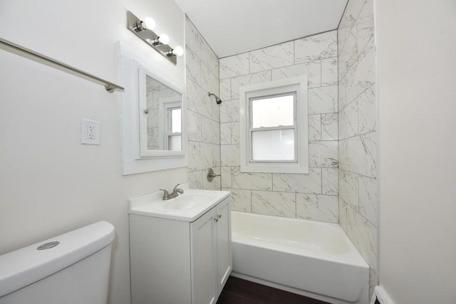 2953 N 56th STREET, Milwaukee, WI 53210