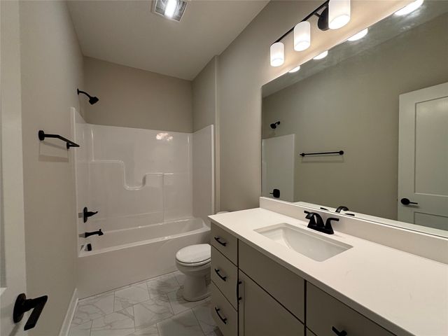 1216 SW 18th Court, Grimes, IA 50111