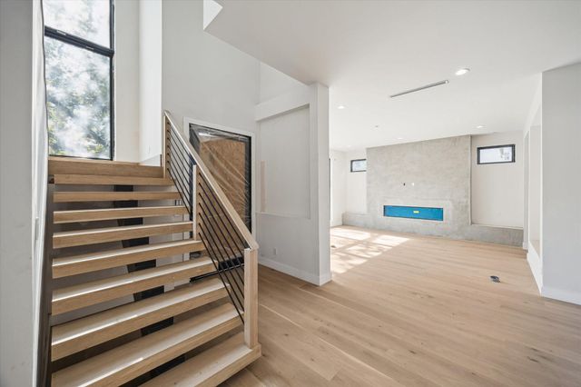 2102 Tangley Street, Houston, TX 77005