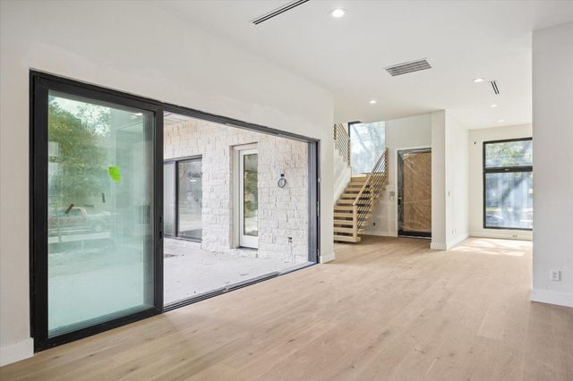 2102 Tangley Street, Houston, TX 77005