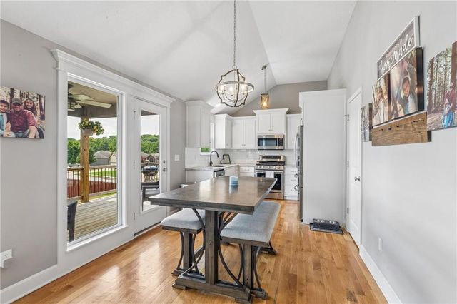 7831 N Walrond Avenue, Kansas City, MO 64119