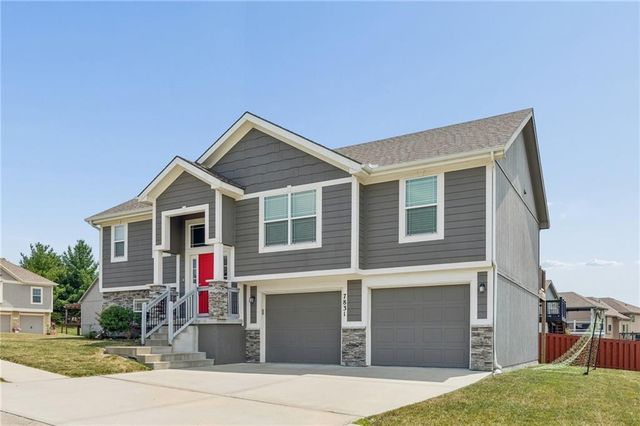 7831 N Walrond Avenue, Kansas City, MO 64119