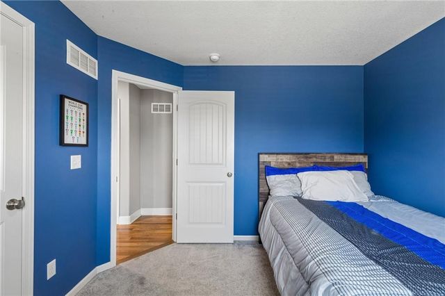 7831 N Walrond Avenue, Kansas City, MO 64119