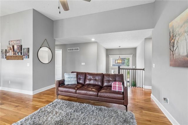 7831 N Walrond Avenue, Kansas City, MO 64119
