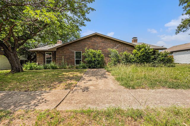 11349 Quail Run Street, Dallas, TX 75238